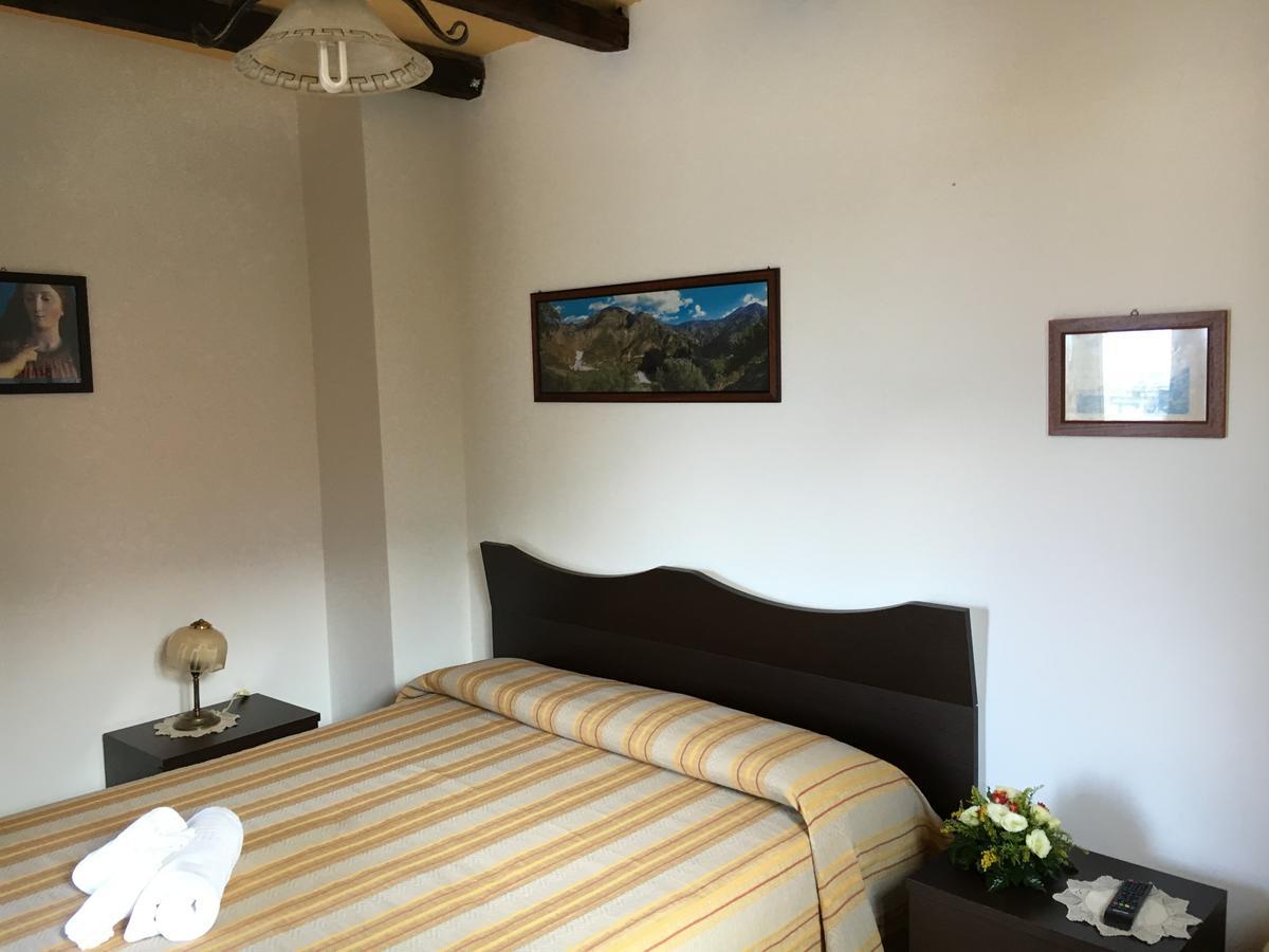シッラ La Bastia Bed & Breakfast エクステリア 写真
