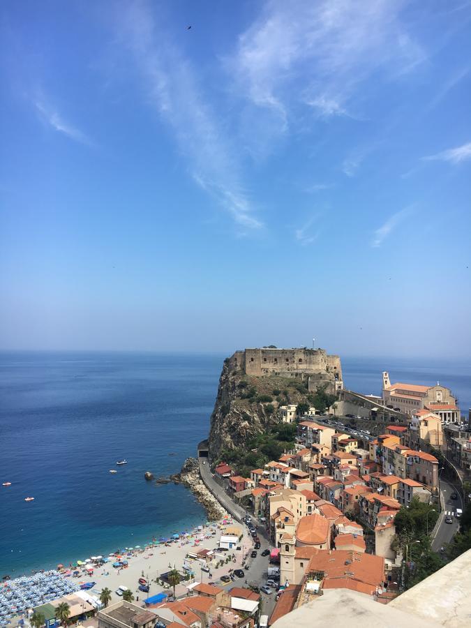 シッラ La Bastia Bed & Breakfast エクステリア 写真