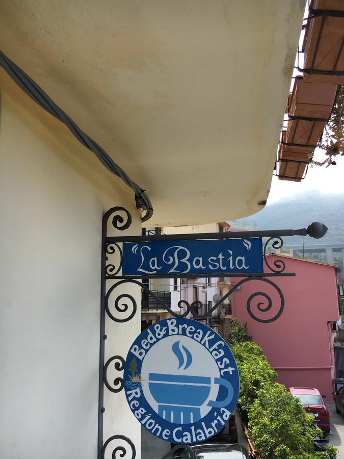 シッラ La Bastia Bed & Breakfast エクステリア 写真